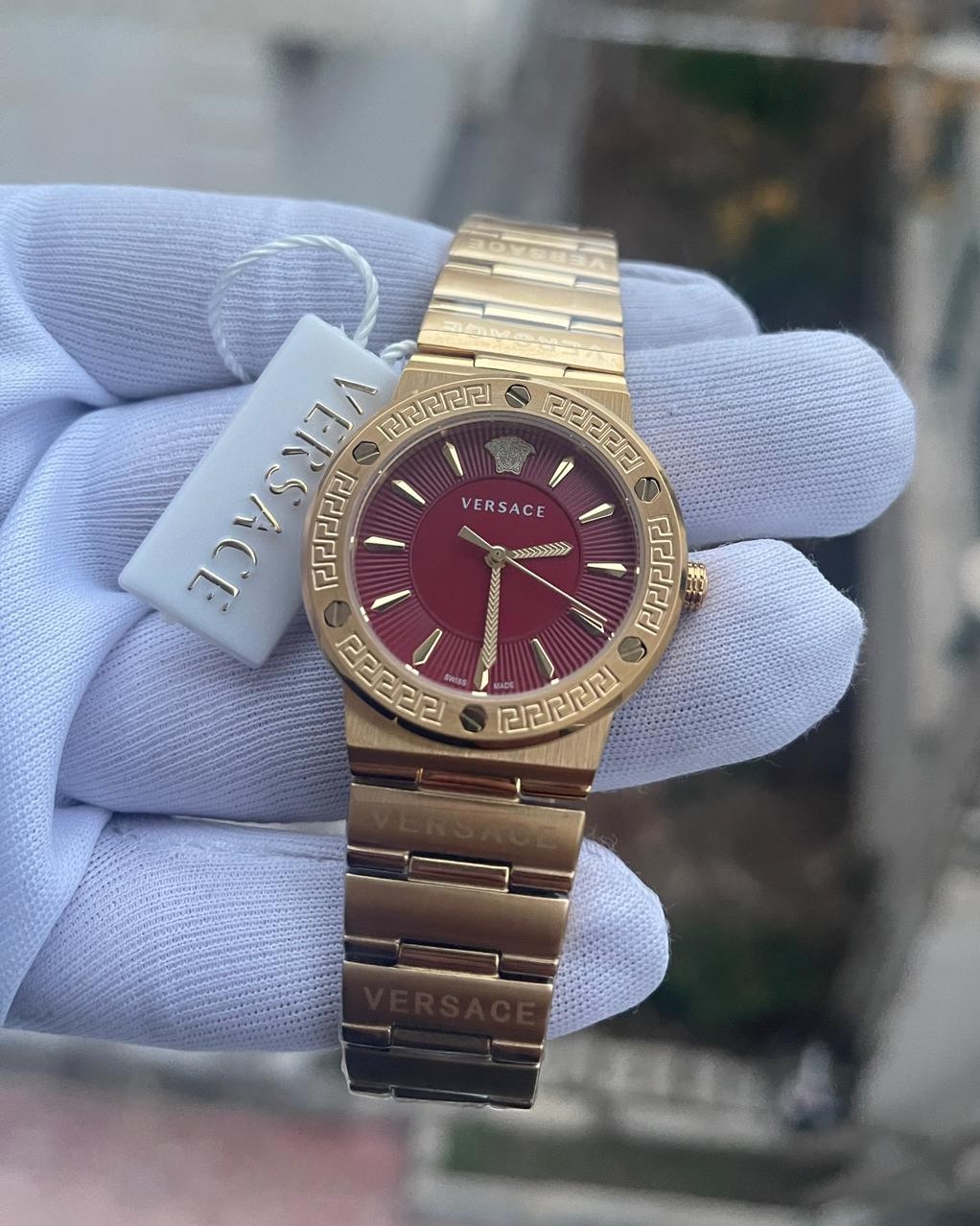 Versace Gold Kasa Kırmızı Kadran Bayan Kol Saati L-814